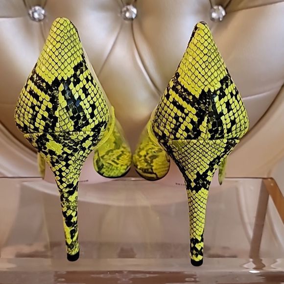 Jessica Simpson Green Transparent Snakeskin Print Heels - Picture 9 of 15